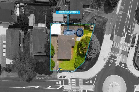 Photo of property in 1 Gibbons Road, Weymouth, Auckland, 2103