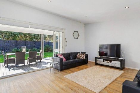 Photo of property in 4 Te Whai Street, Mangawhai Heads, Mangawhai, 0505