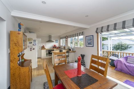 Photo of property in 30 Oxford Street, Martinborough, 5711