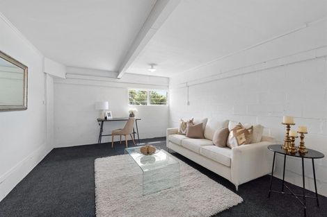 Photo of property in 4/11 Wicklow Road, Narrow Neck, Auckland, 0622