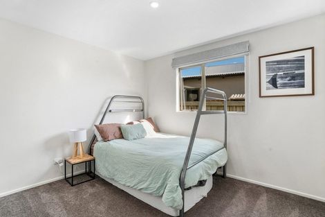 Photo of property in 17a Mataraki Place, Wanaka, 9305