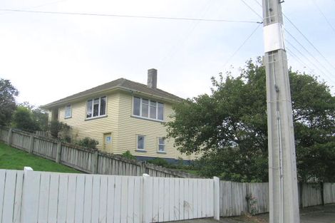 Photo of property in 23 Davidson Crescent, Tawa, Wellington, 5028