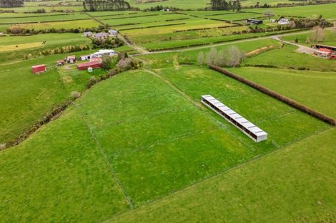 Photo of property in 124 Kahouri Road, Midhirst, Stratford, 4394