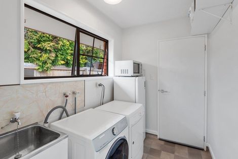 Photo of property in 2/84 Memorial Avenue, Ilam, Christchurch, 8053