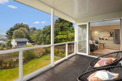 Photo of property in 7 Nuffield Street, Tawa, Wellington, 5028