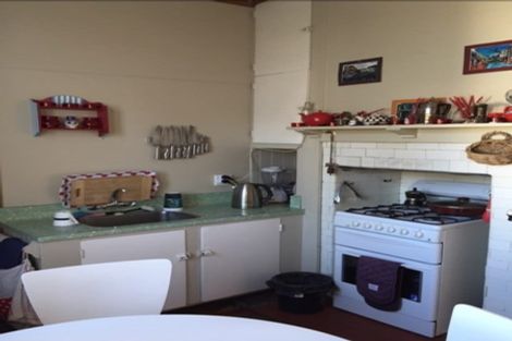 Photo of property in 65 Derwent Street, Island Bay, Wellington, 6023