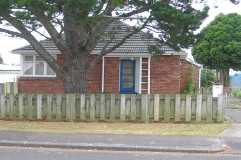 Photo of property in 14 Peace Avenue, Mount Wellington, Auckland, 1062