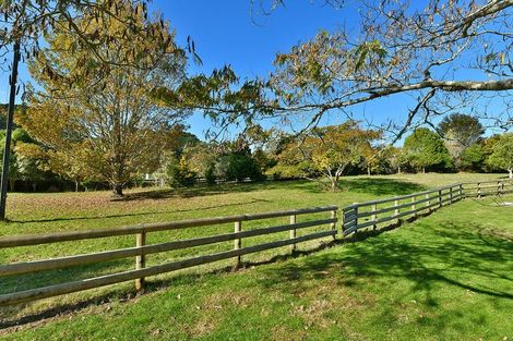 Photo of property in 1156 Peak Road, Helensville, 0875