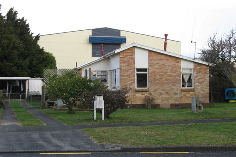 Photo of property in 15 Crosher Place, Silverdale, Hamilton, 3216