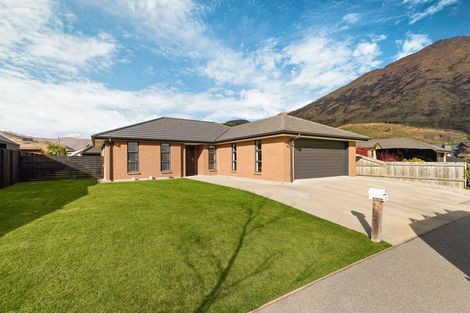 Photo of property in 17 Myles Way, Lower Shotover, Queenstown, 9304