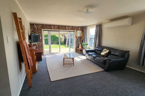 Photo of property in 8 Clifton Street, Bulls, 4818