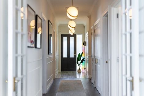 Photo of property in 31 Grumman Lane, Newlands, Wellington, 6037