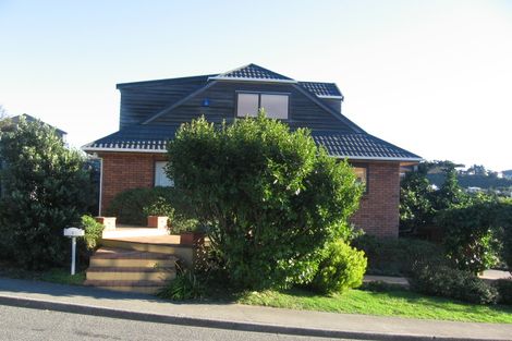 Photo of property in 8 Ronald Woolf Place, Churton Park, Wellington, 6037