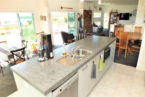 Photo of property in 116 Ti Kouka Crescent, Matarangi, Whitianga, 3592