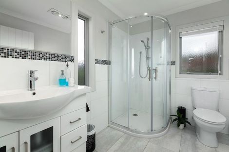 Photo of property in 12 Haden Place, Omokoroa, 3114