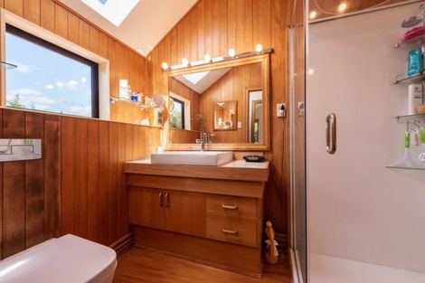 Photo of property in 312 Heatherlea Road East, Levin, 5571