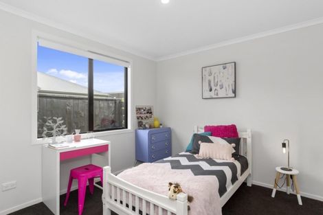 Photo of property in 10 Rotomanu Place, Pyes Pa, Tauranga, 3112