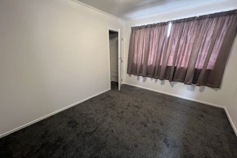 Photo of property in 18 Panzic Place, Glen Eden, Auckland, 0602