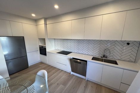 Photo of property in 2/39 Graham Avenue, Te Atatu Peninsula, Auckland, 0610