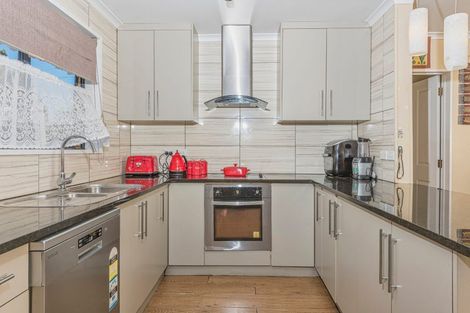 Photo of property in 111 Pooks Road, Ranui, Auckland, 0612