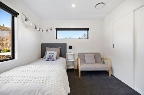 Photo of property in 67 Devon Street, Arrowtown, 9302