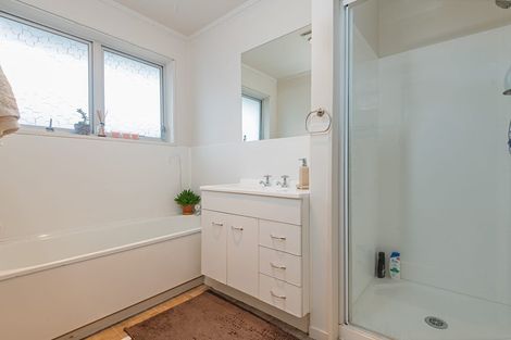 Photo of property in 34 Lockhart Avenue, Milson, Palmerston North, 4414