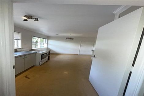 Photo of property in 6 Firle Place, Green Bay, Auckland, 0604