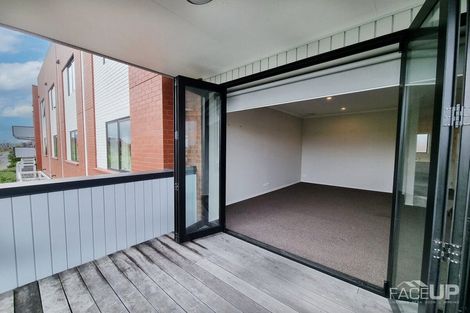 Photo of property in 4/17 Uku Lane, Hobsonville, Auckland, 0616