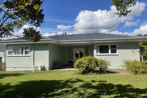 Photo of property in 31 Pinehaven Road, Pinehaven, Upper Hutt, 5019