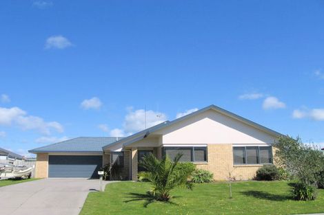 Photo of property in 73 Summerland Crescent, Papamoa Beach, Papamoa, 3118