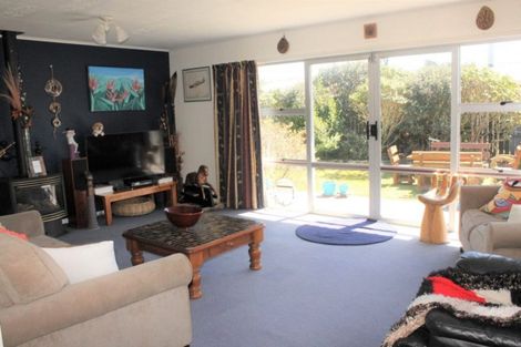 Photo of property in 2 Martin Place, Carters Beach, Westport, 7825