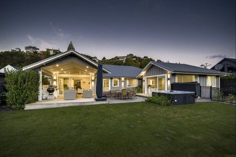 Photo of property in 22 Taruna Place, Havelock North, 4130