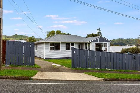 Photo of property in 100 Castor Crescent, Cannons Creek, Porirua, 5024