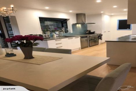 Photo of property in 31 Squirrel Lane, Browns Bay, Auckland, 0630