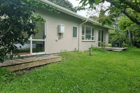 Photo of property in 535 South Road, Omata, New Plymouth, 4374