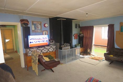 Photo of property in 19 Fonblanque Street, Westport, 7825