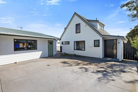 Photo of property in 21 Rata Street, Upper Vogeltown, New Plymouth, 4310
