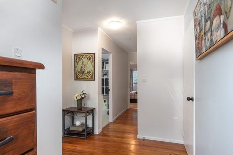 Photo of property in 704 South Titirangi Road, Titirangi, Auckland, 0604