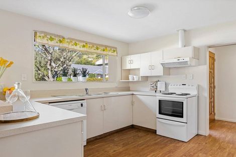 Photo of property in 2 Dalefield Drive, Cashmere, Christchurch, 8022