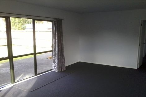 Photo of property in 12 O'sullivan Place, Waiuku, 2123