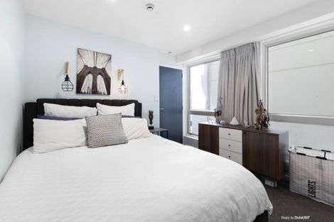 Photo of property in Terrace Heights Apartments, 2g/163 The Terrace, Wellington Central, Wellington, 6011