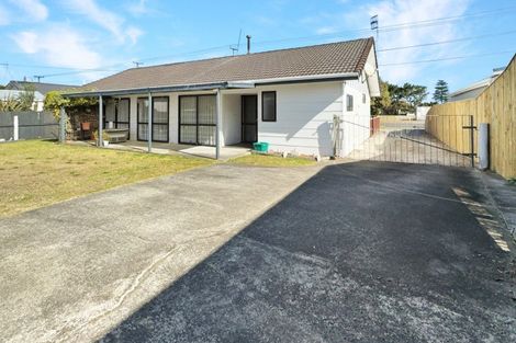 Photo of property in 151 Seabury Avenue, Foxton Beach, Foxton, 4815