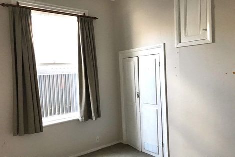 Photo of property in 61-61a Brougham Street, Mount Victoria, Wellington, 6011