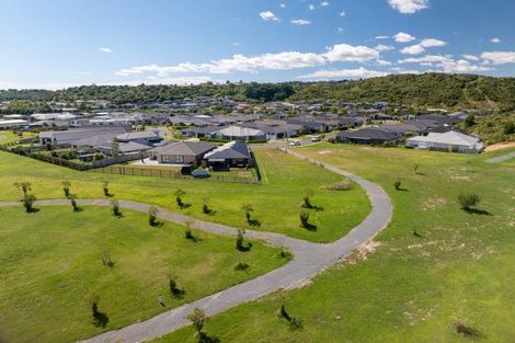 Photo of property in 85 Awataha Crescent, Pyes Pa, Tauranga, 3110