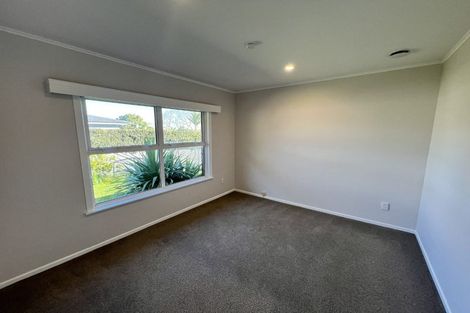 Photo of property in 2/4 Westwell Road, Belmont, Auckland, 0622