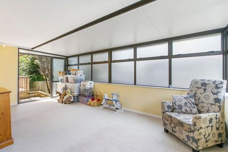 Photo of property in 137 Bradbury Road, Botany Downs, Auckland, 2010