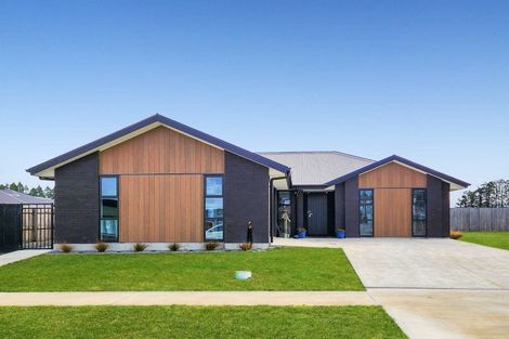 Photo of property in 27 Memorial Crescent, Methven, 7730