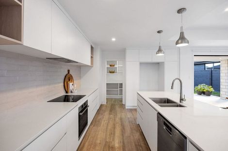 Photo of property in 12 Lewis Way, Cambridge, 3434