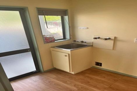 Photo of property in 2/491 Glenfield Road, Glenfield, Auckland, 0629