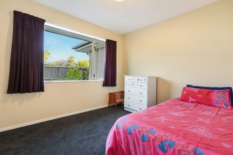Photo of property in 73 Coolspring Way, Redwood, Christchurch, 8051